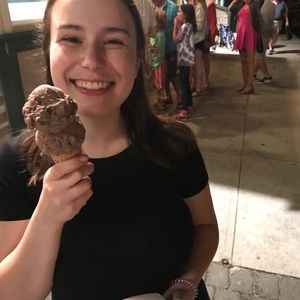 Meet your Posher, Emma